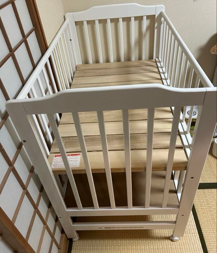 ハイシート　ベビーベッド　ホワイト　KATOJI カトージ