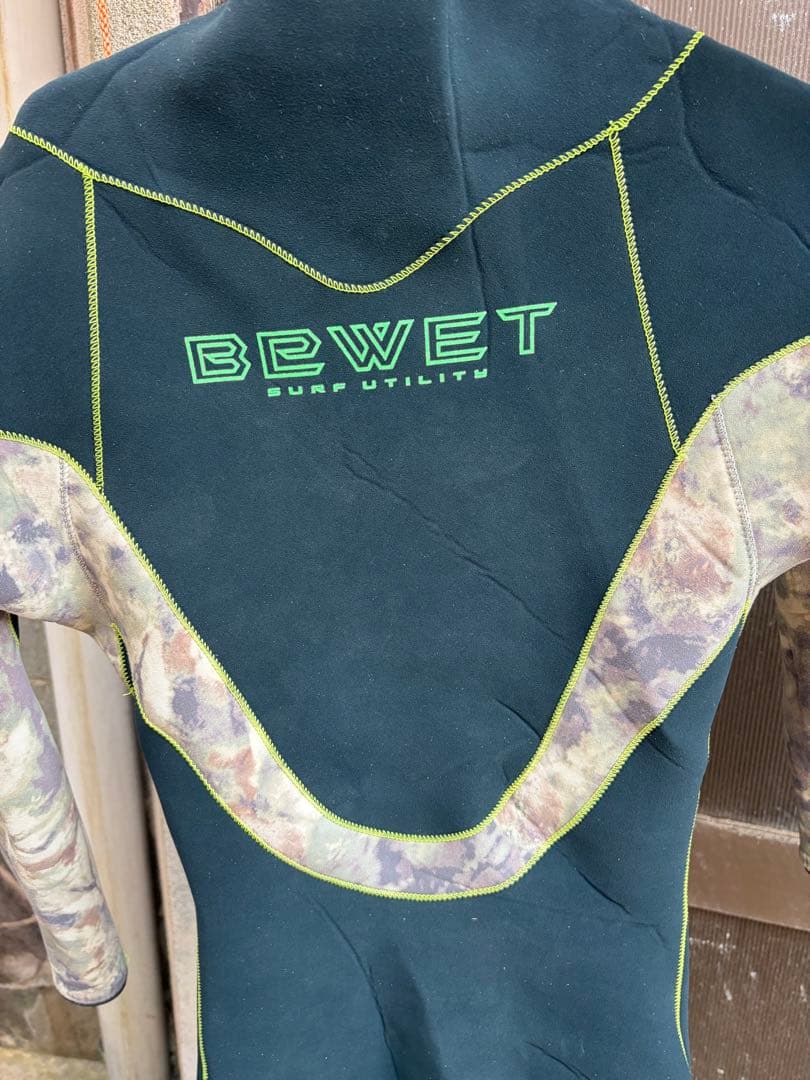 BEWET フルスーツ ジャーフル３ミリ