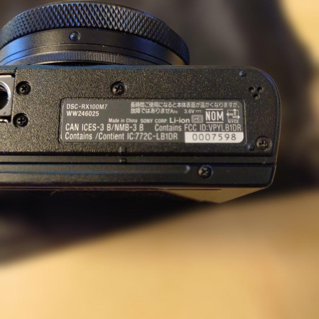 SONY RX100m7 コンパクトデジタルカメラ　SDカード、純正ケース付き