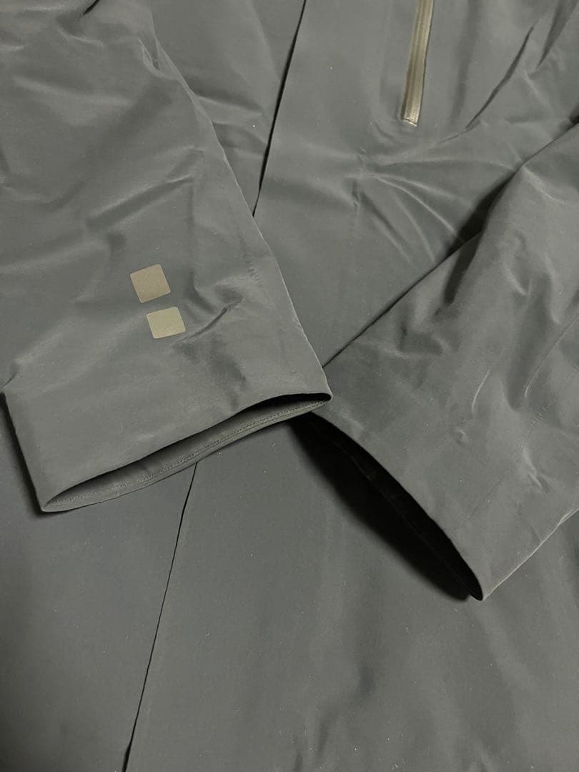 美品 UBR UBER パーカー Lサイズ ネイビー