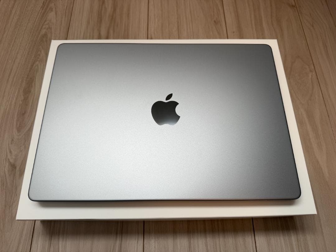 Macbook Pro 14インチ M2 16GB 512GB スペースグレイ