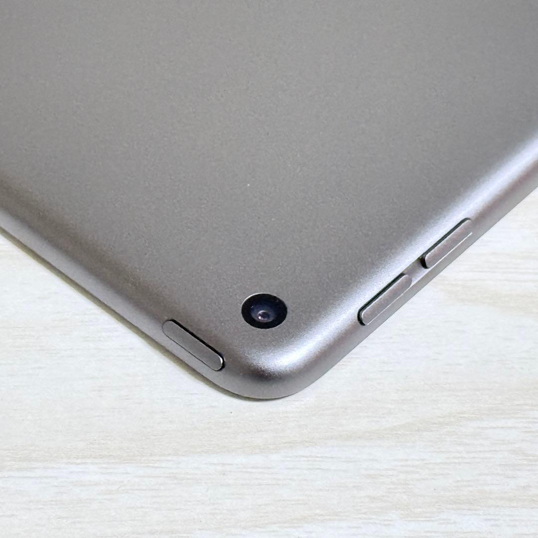 M*i様 美品 iPad Air 第3世代 スペースグレイ 64GB Wi-Fi