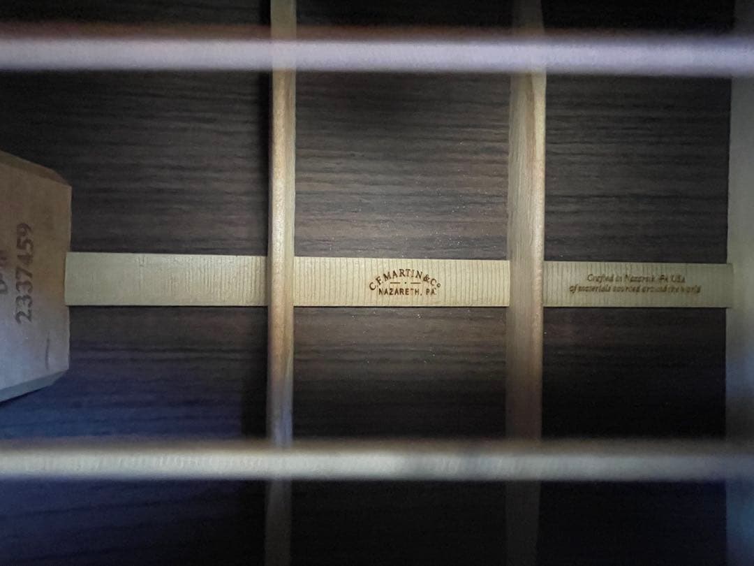 Martin D-28 、2020年製、スタンダード、美品。