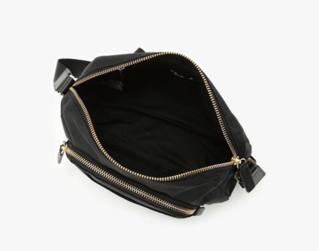 新品タグ未使用 agnes bアニエスベー ショルダーバッグ FT03A-04