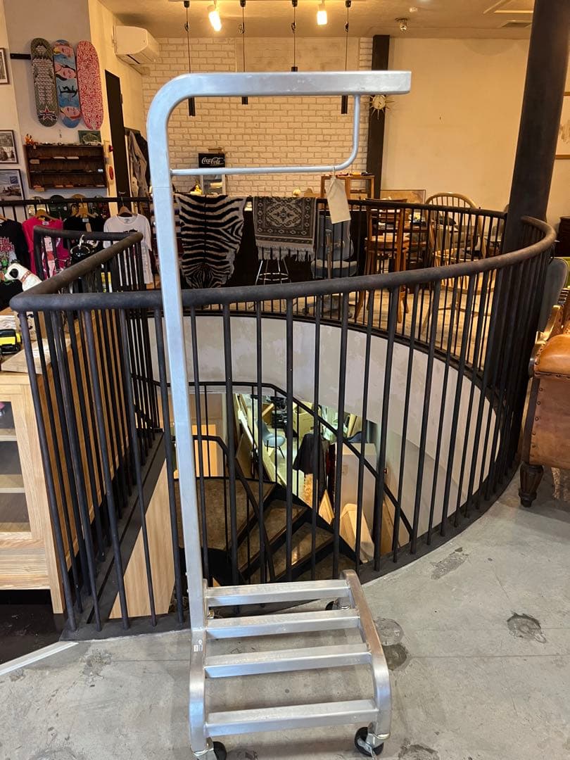 アルミ　ハンガーラック