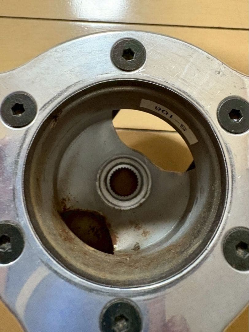 momo ウッドステアリング