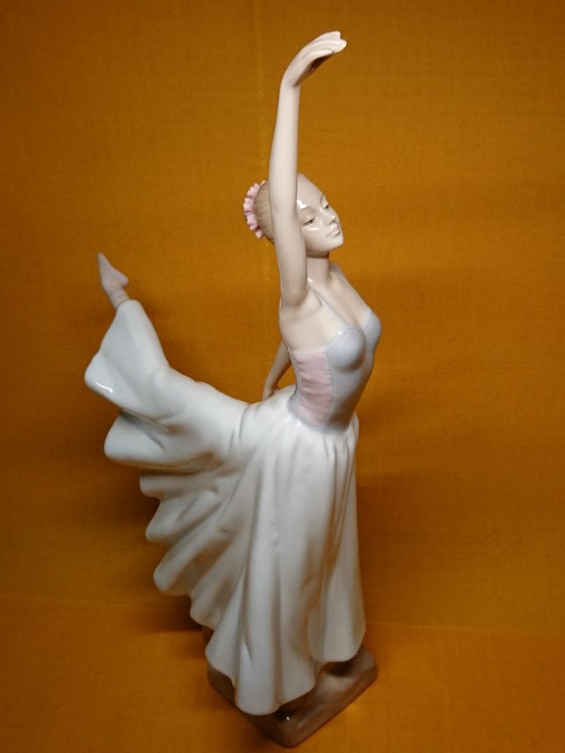 ヨーロッパ　人形　西洋美術　陶器　置物　インテリア　工芸品　美術品　A3010