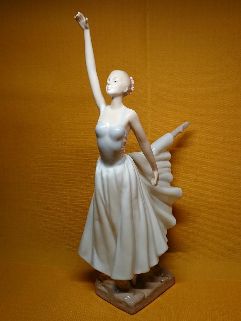 ヨーロッパ　人形　西洋美術　陶器　置物　インテリア　工芸品　美術品　A3010