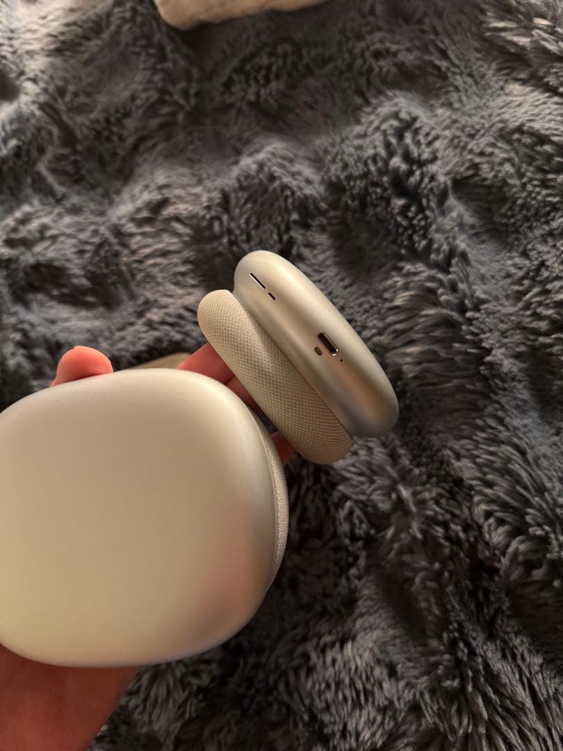 ヘッドホン AirPods Pro max - white