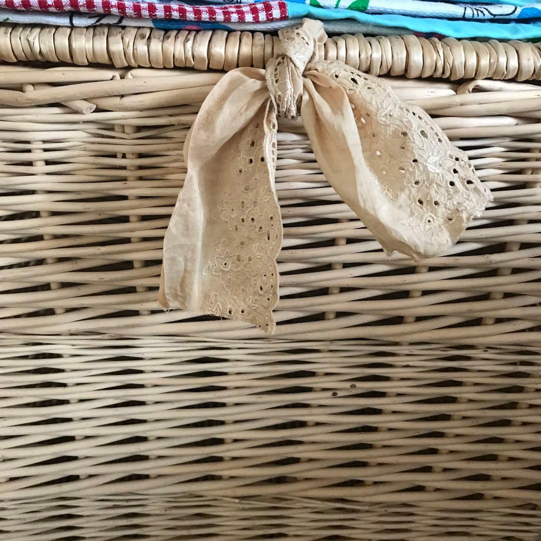 カゴ　バスケット　(手作りビンテージ布付き110×102)