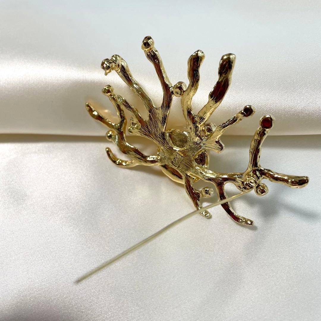 イヴサンローラン　ヴィンテージ　貝　ブローチ　シェル　ストーン　ゴールドカラー