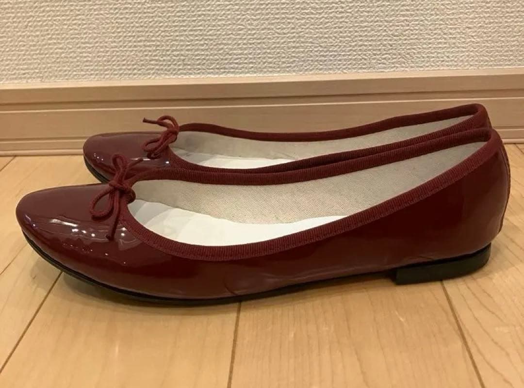 Repetto バーガンディ フラットシューズ