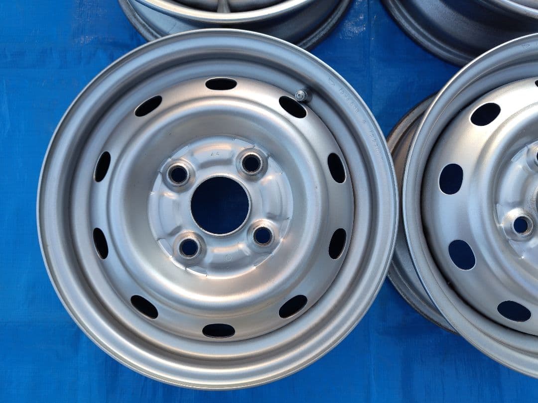 Ⓑ145R12・LT【1/2】軽トラ用スタッドレス・鉄ホイール付、２本分割