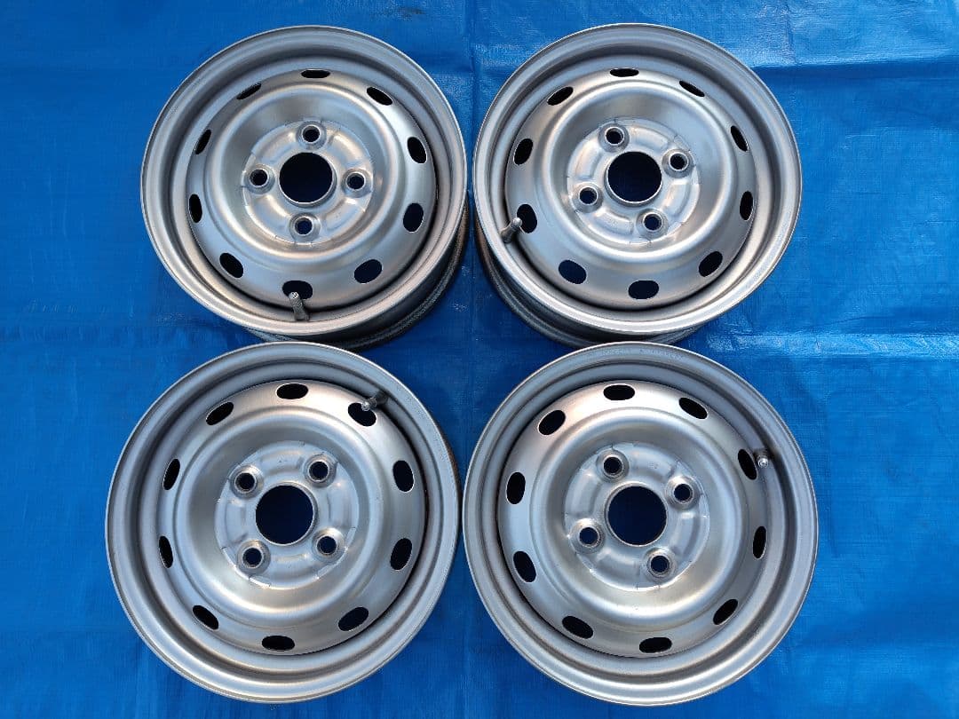 Ⓑ145R12・LT【1/2】軽トラ用スタッドレス・鉄ホイール付、２本分割