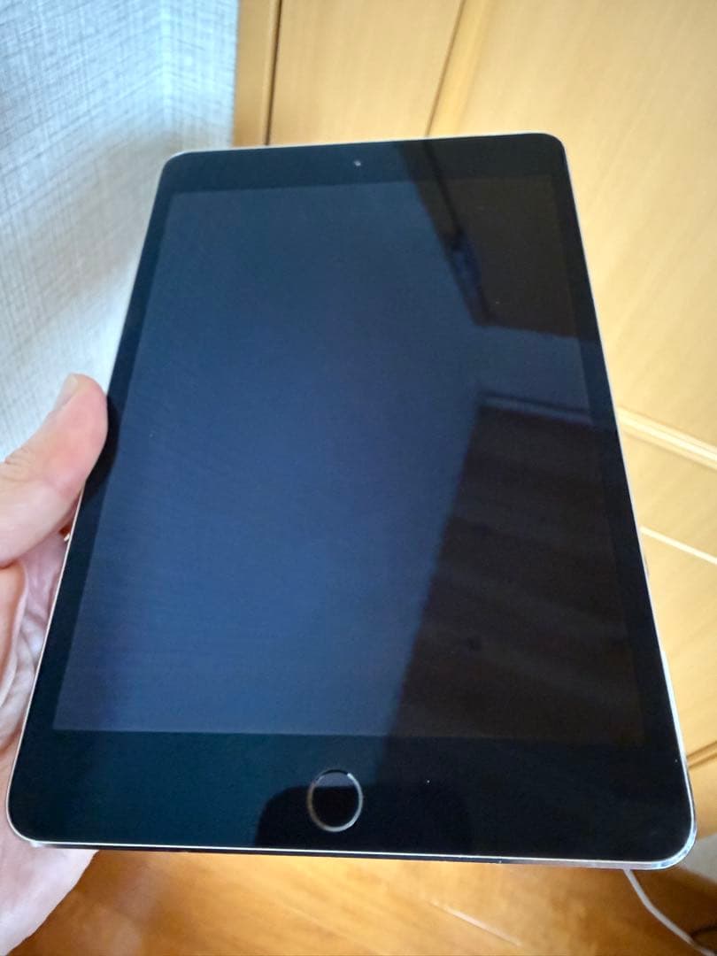 iPad Mini 4 wifiモデル 128GB 箱あり、付属品未使用