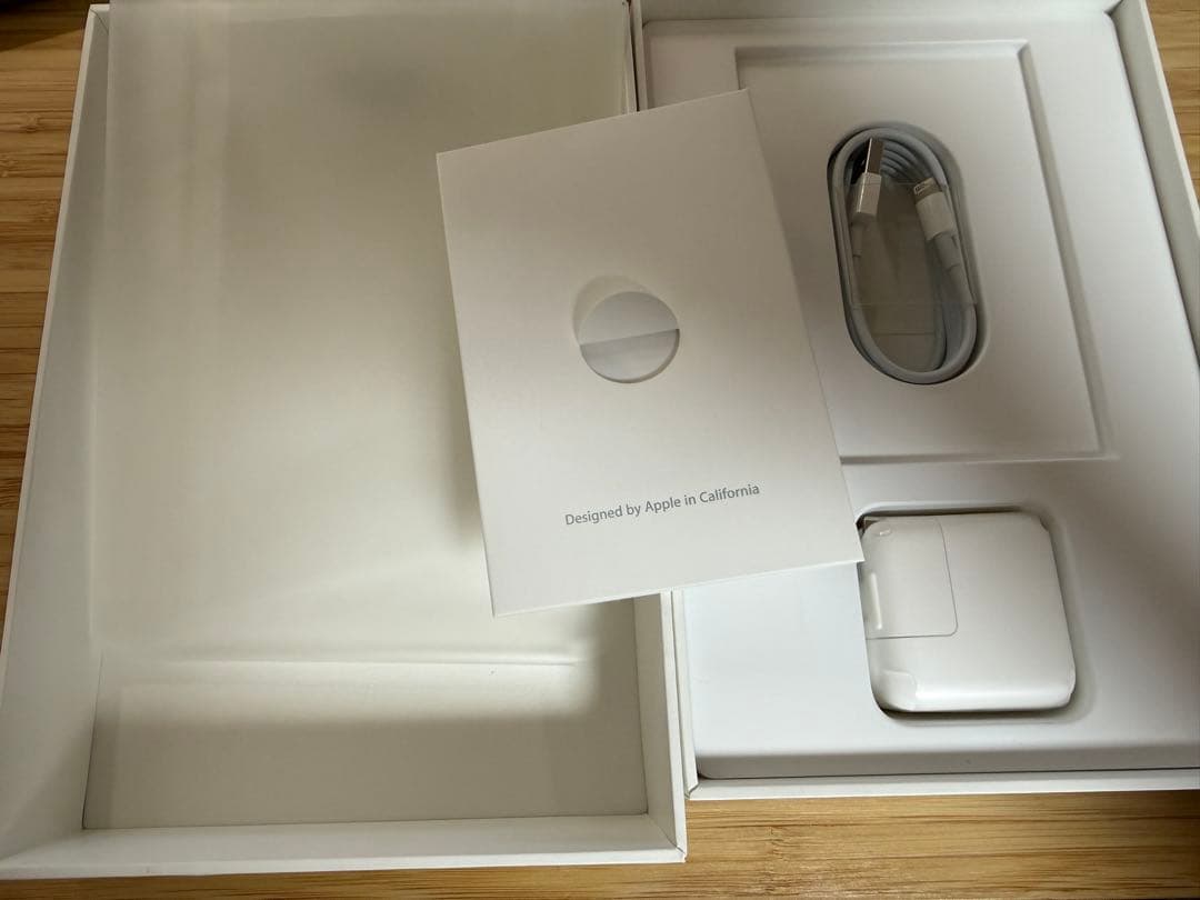 iPad Mini 4 wifiモデル 128GB 箱あり、付属品未使用