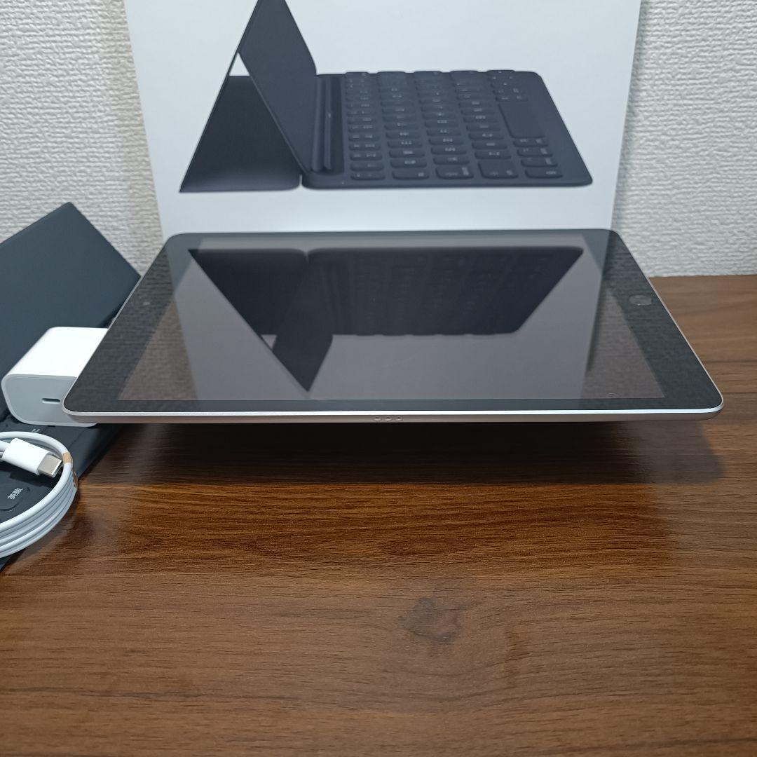 iPad 第9世代 64GB、Apple Smart Keyboard