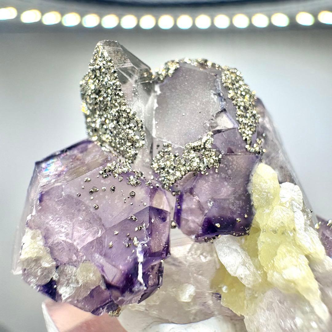 576 中国 内モンゴル産 フローライト&パイライト&クォーツ