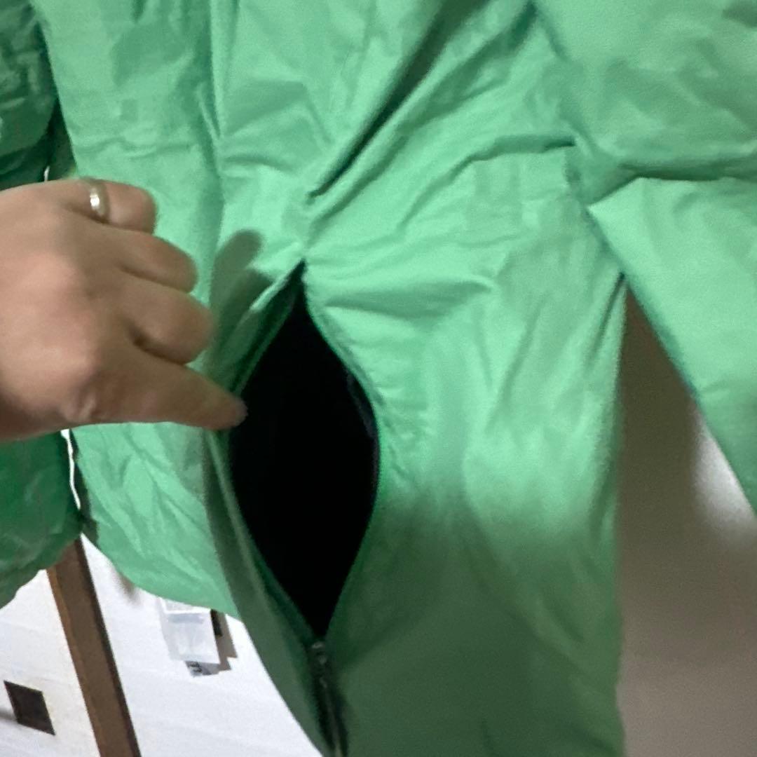 新品 タグ付 デサント スキーウェア スノボウェア ヒートナビ 上下セット L