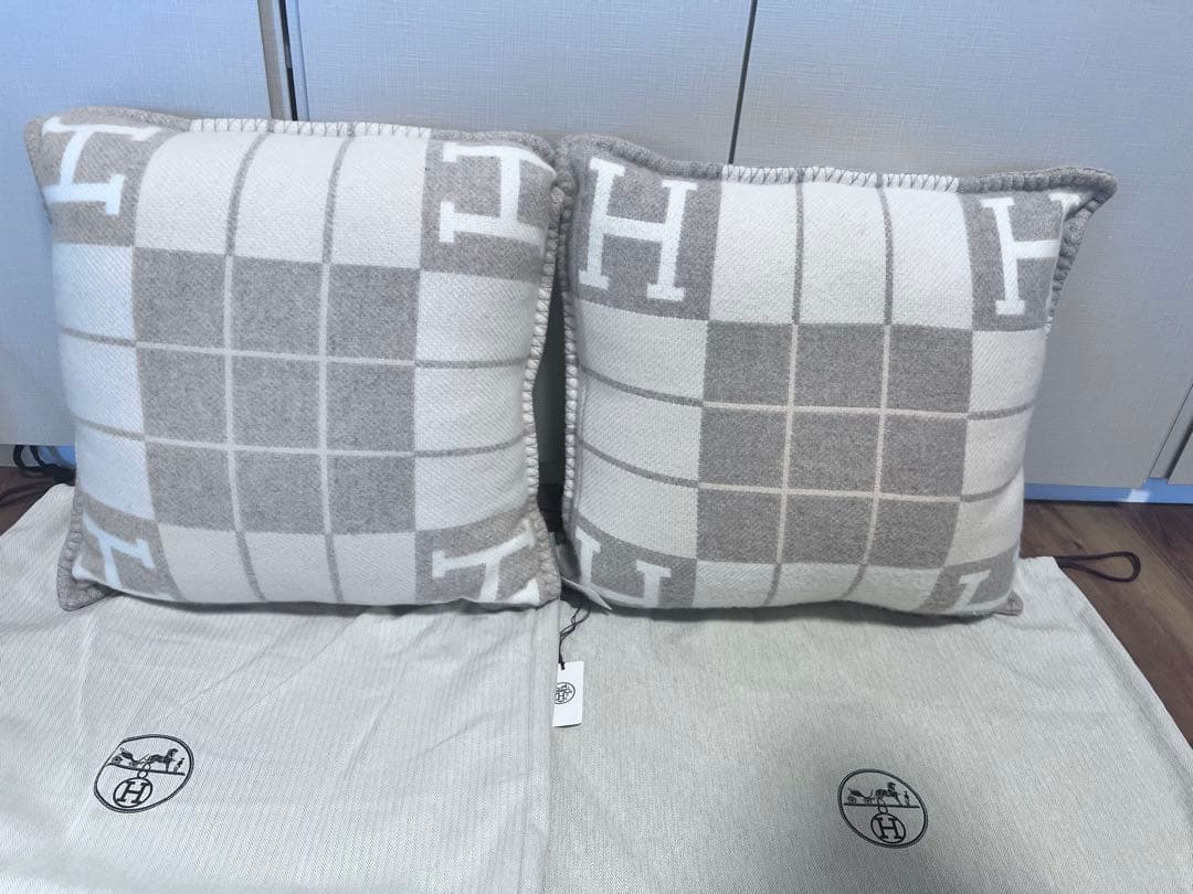 【新品】エルメス アヴァロンIII PM クッション HERMES