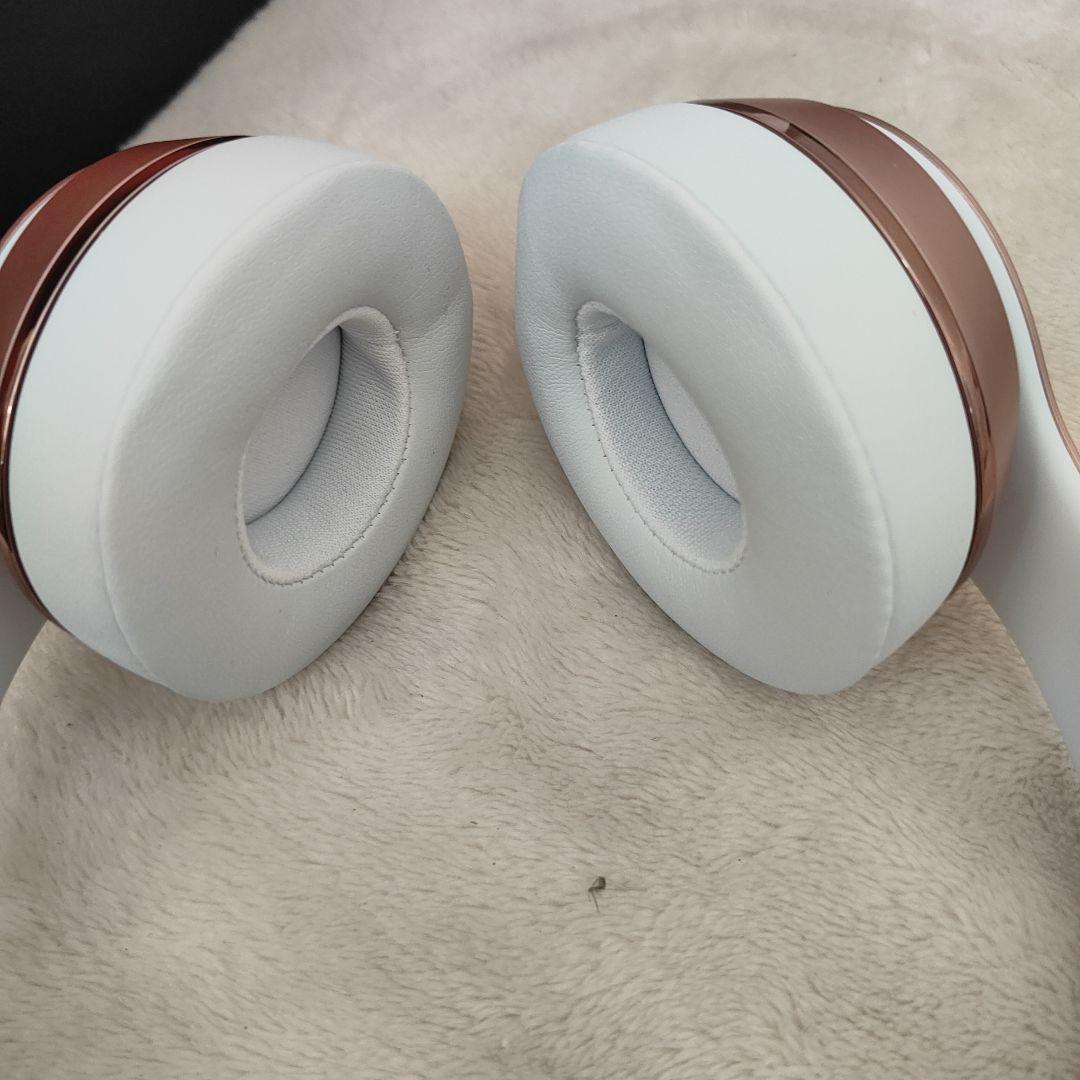 24)未使用Beats solo 3 wireless Rose Gold