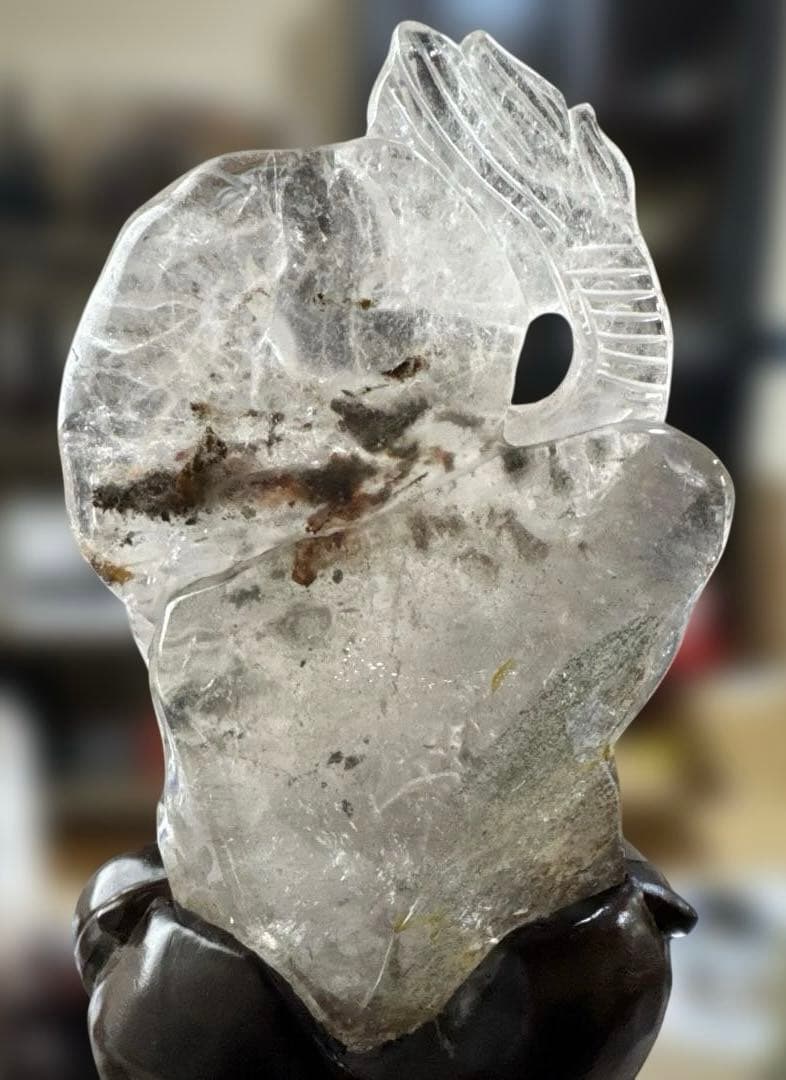 お値打ち　水晶　龍彫　ライモナイト他共生　台座付