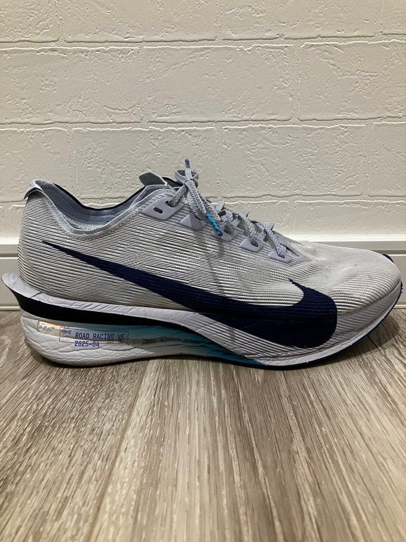 Nike ヴェイパーフライ4 メンズ25.5cm