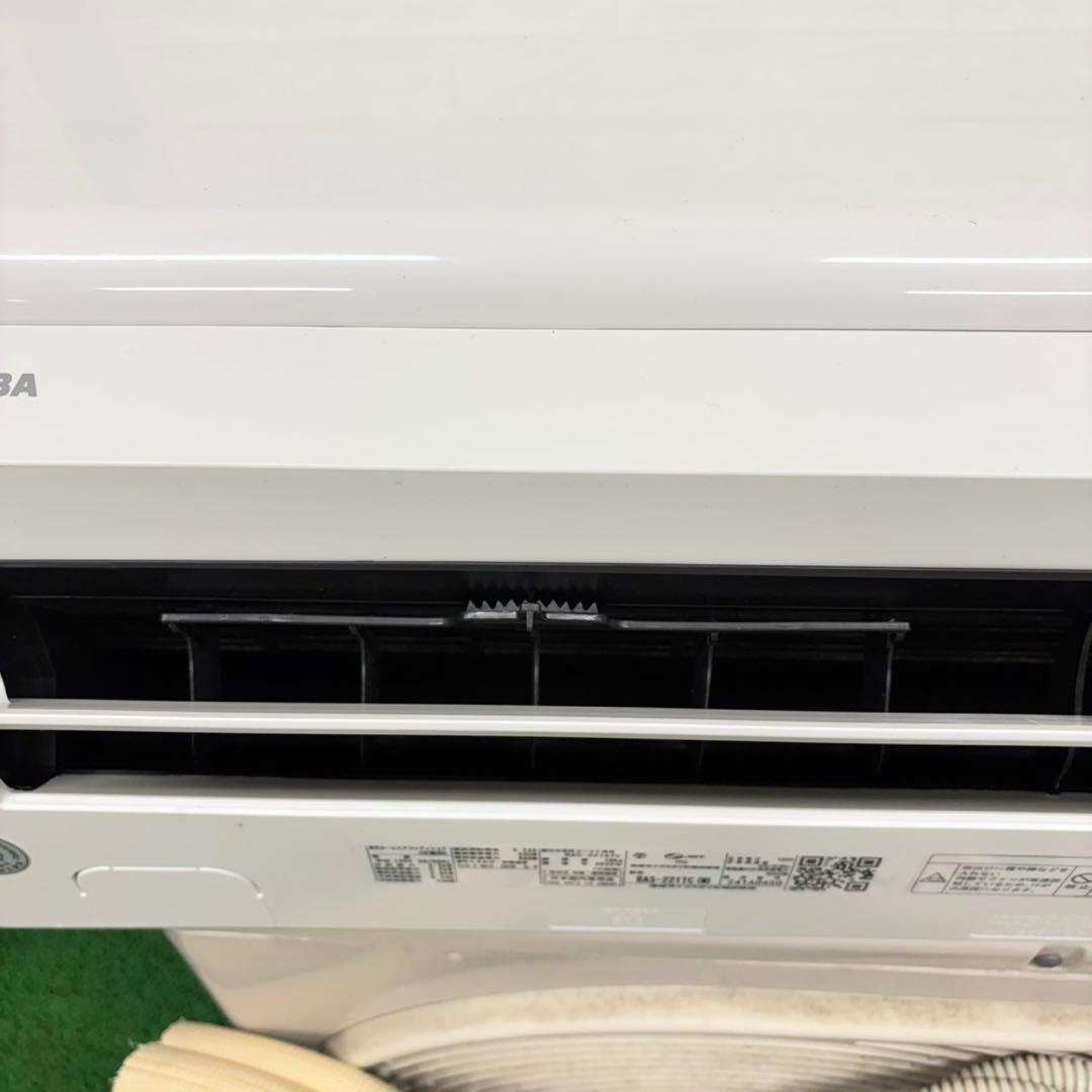 642 東芝　最新ルームエアコン　極美品　容量2.2kw 6畳〜8畳向け