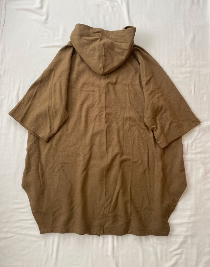 ほぼ未使用　TISSU｜圧縮 ウール ニット ポンチョ コート　ワイド　ベージュ