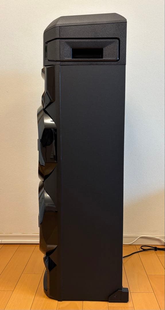 LG XBOOMスピーカー　ON9