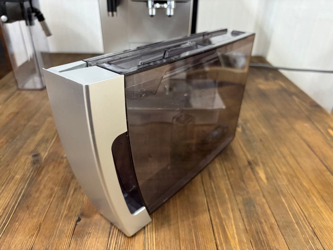 デロンギ　マグニフィカSカプチーノ　全自動エスプレッソマシン　ECAM23450