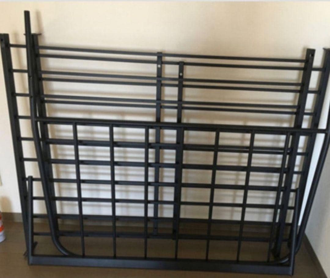 セミダブルベッド　アイアンフレーム　ブラック