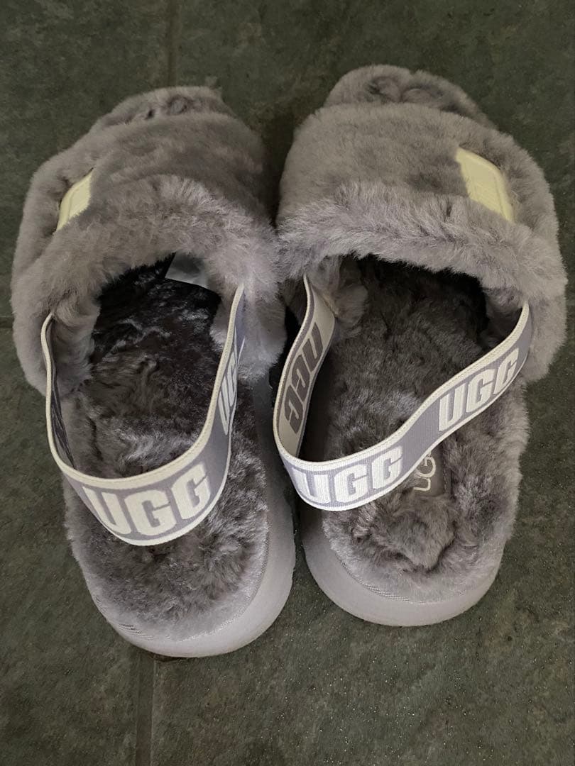 UGGディスコスライドサンダル