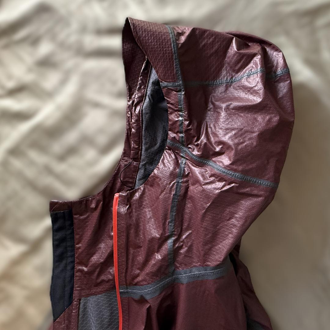 Columbia アウトドライエクストリームメッシュフードシェル WE2733