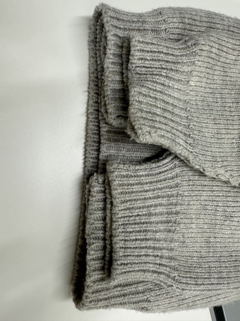 UNUSED グレー ジップアップニットセーター