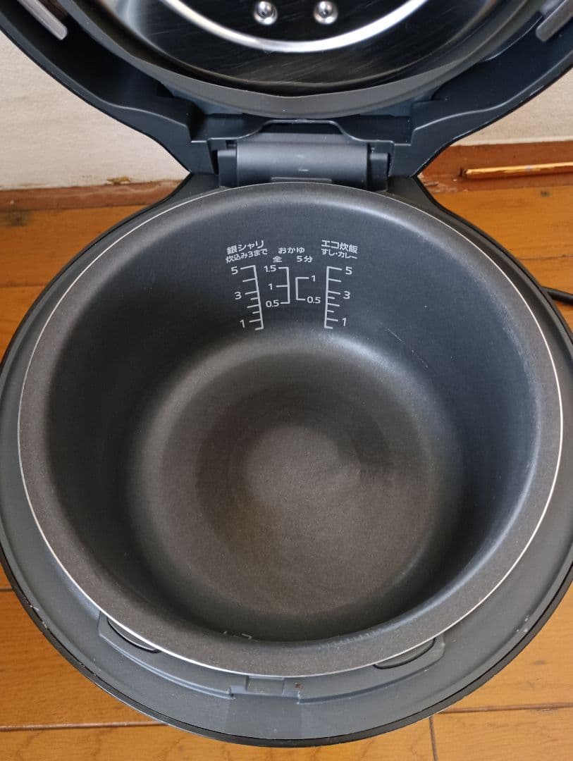 23年製❗パナソニック、圧力IH炊飯器(5.5合炊き）