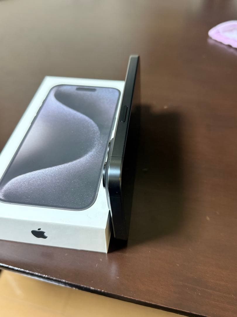 iPhone 15 Pro ブラック 本体