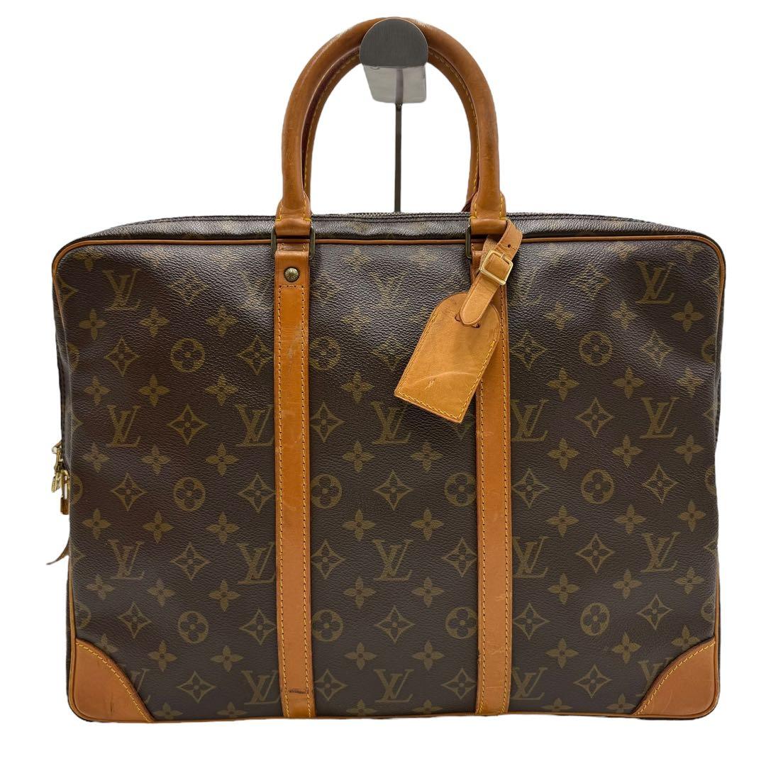 6138 ルイヴィトン モノグラム ポルトドキュマンヴォワヤージュ M40226