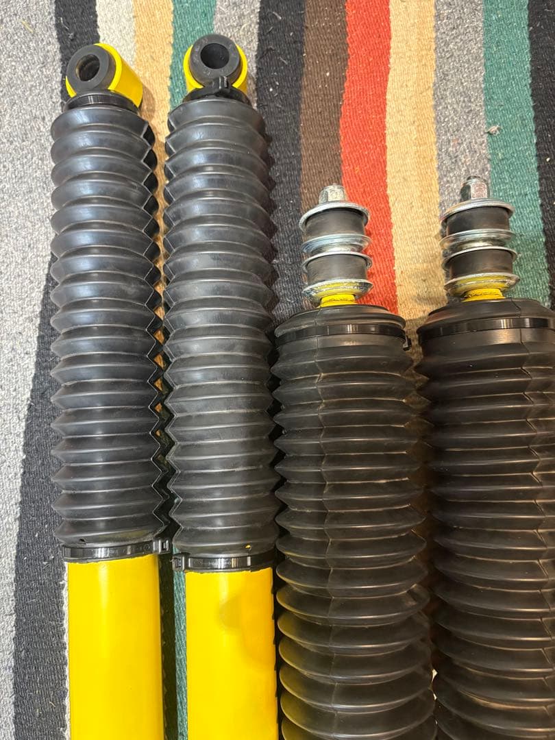 FLEXオリジナルコンプリートショック　KYB製