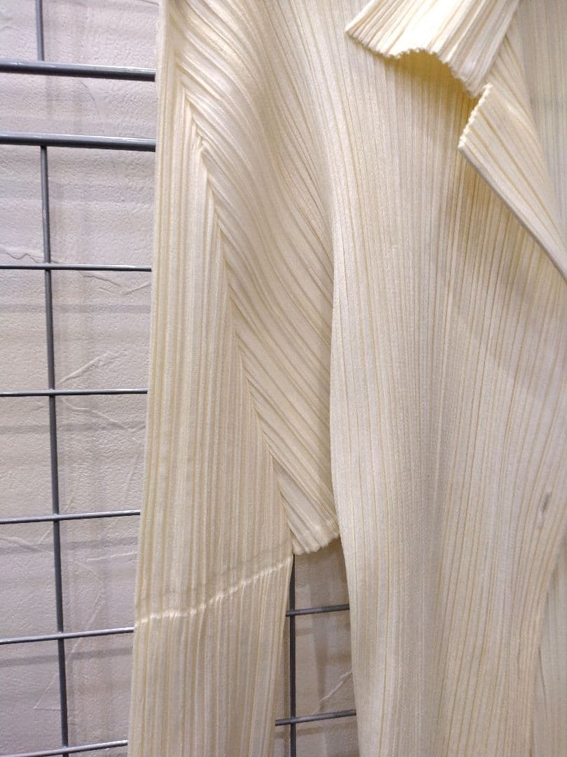 PLEATS PLEASE　プリーツ プリーズ　ブラウス　イッセイミヤケ