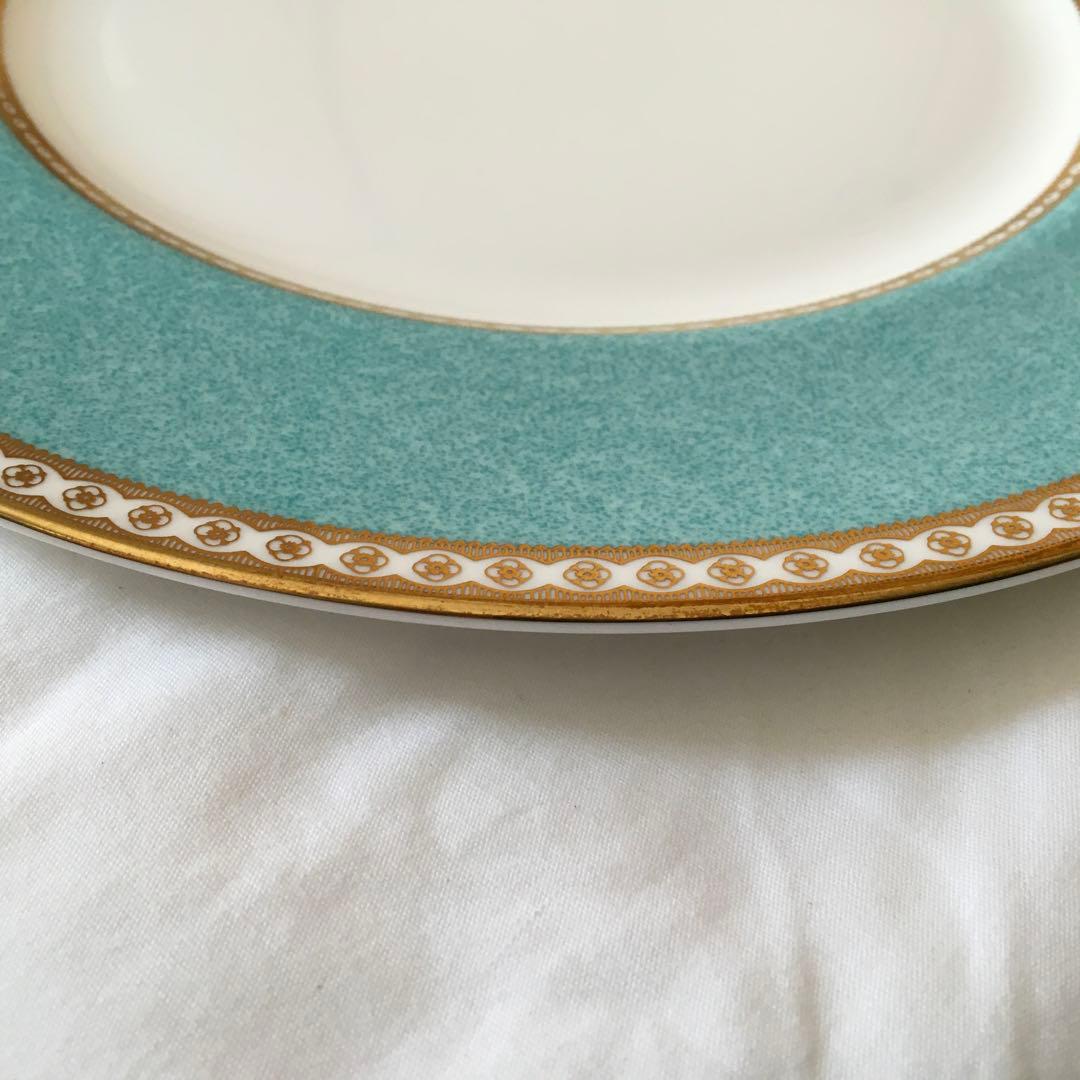 ウェッジウッド黒壺ユーランダー　ターコイズブルーディナープレート美品　廃盤