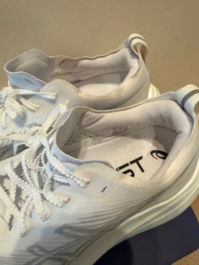 ASICS メガブラストMEGABLAST 27cm