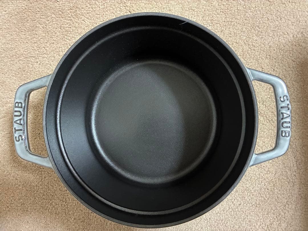 STAUBストウブ　ココット ラウンド20cm グレー　琺瑯両手鍋