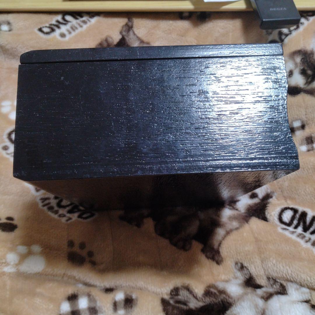 内閣総理大臣　贈　銀杯？　黒箱