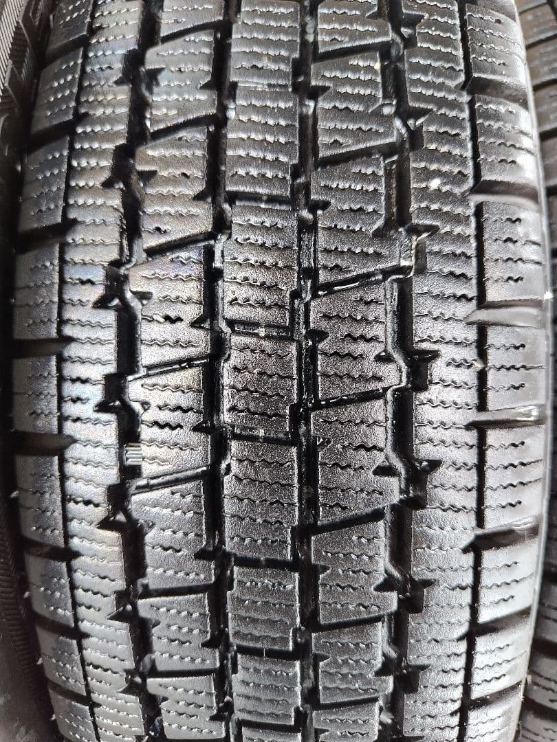 Ⓑ145R12・LT【2/2】軽トラ用スタッドレス・鉄ホイール付、２本分割