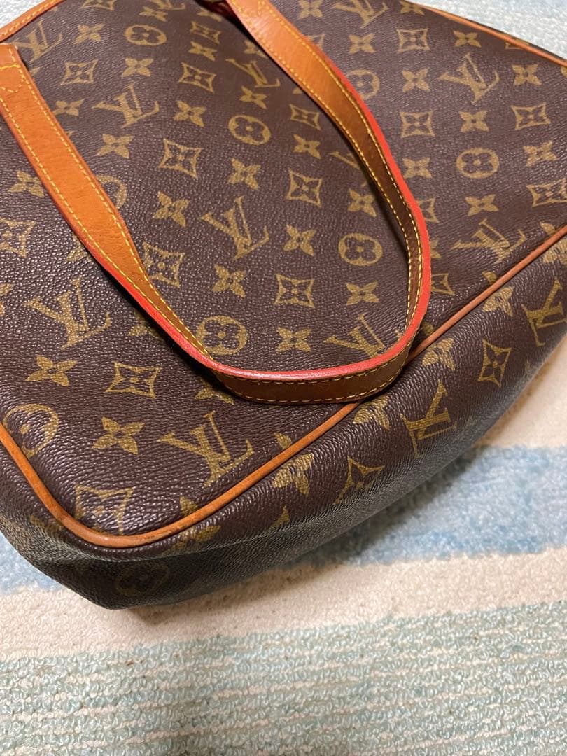 Louis Vuitton モノグラムショルダーバッグ