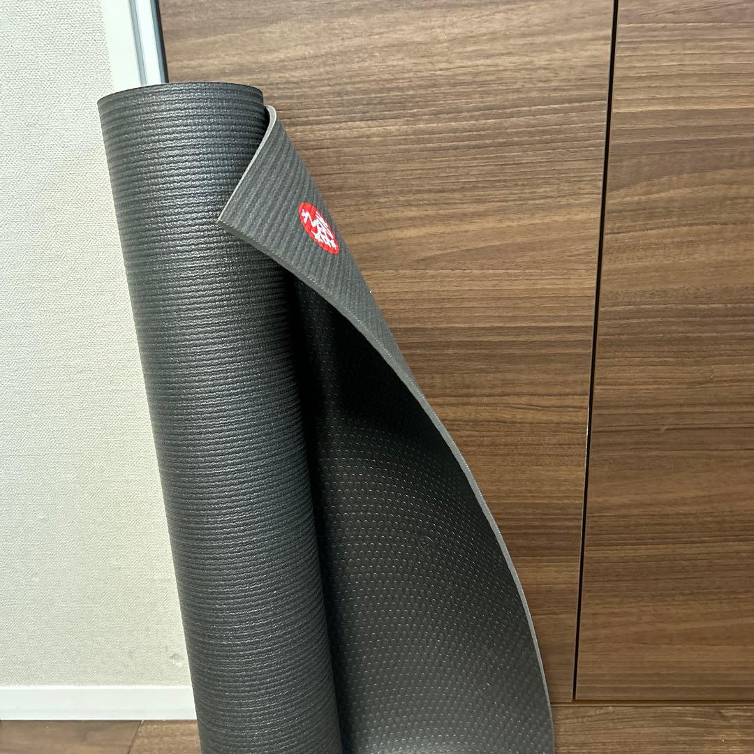 11月中限定出品✨大人気　マンドゥカ　ヨガマット ブラック