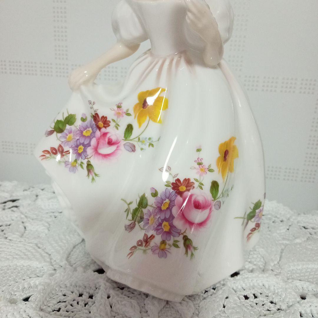 ロイヤル・ドルトン フィギュリン