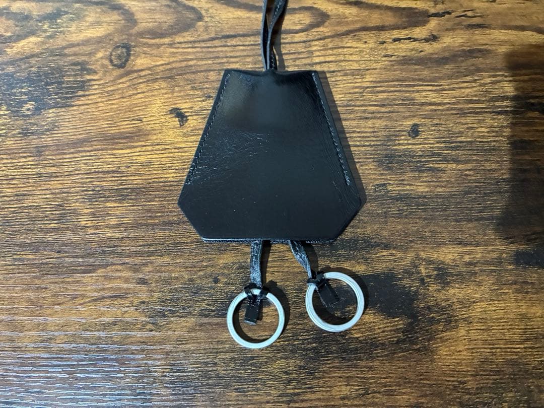 HERMES エルメス キーホルダー　黒　シルバー金具