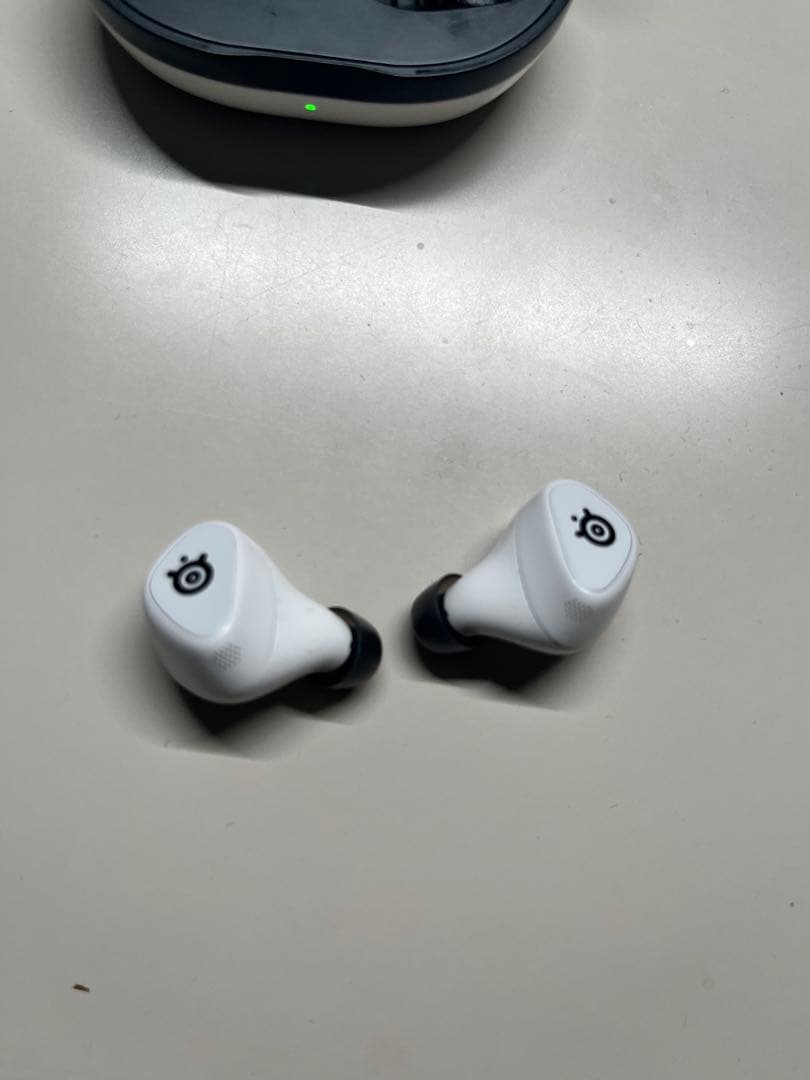 イヤホン SteelSeries Arctis GameBuds